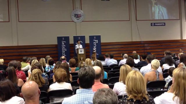 Young Alum Speaks to Frosh Parents смотреть онлайн