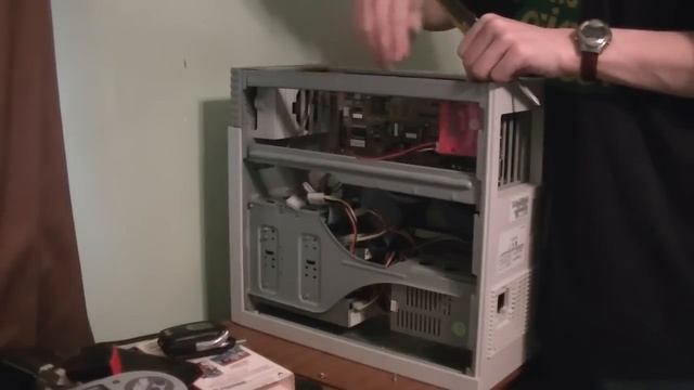 Setting Up the Packard Bell PB 1750CDT смотреть онлайн