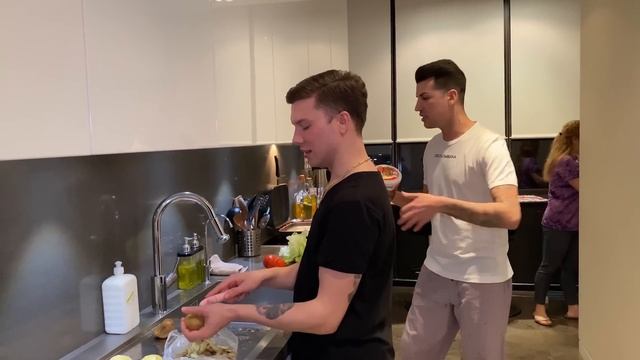 EVDE BIGMAC HAMBURGER YAPTIK! | QUARANTINE DAYS | #DAY12 смотреть онлайн