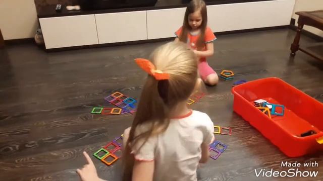 Дом из magformers для робота R2-D2 смотреть онлайн