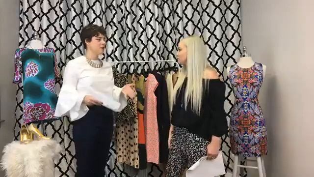 How to Shop Consignment: Prints, Shapes and Go-To Classics смотреть онлайн