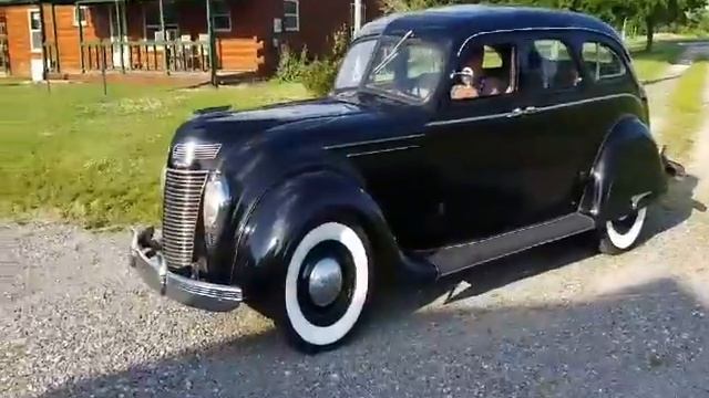 1937 Airflow смотреть онлайн