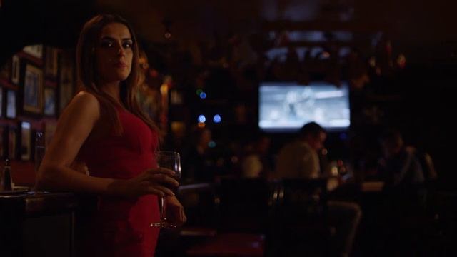 Why did the beauty in red dress seduce the mafia boss смотреть онлайн