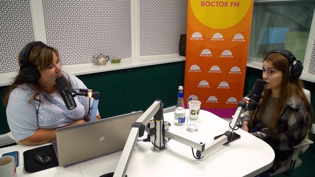 MONA о фите с Бастой, клипе на трек «Зари» и идеальном мужчине | Восточный экспресс смотреть онлайн