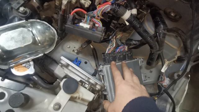 Не заводится Nissan HR12DDR смотреть онлайн