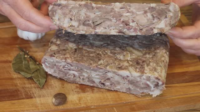 Сальтисон из свиной головы. Вкуснее колбасы. Мясной деликатес за копейки. смотреть онлайн