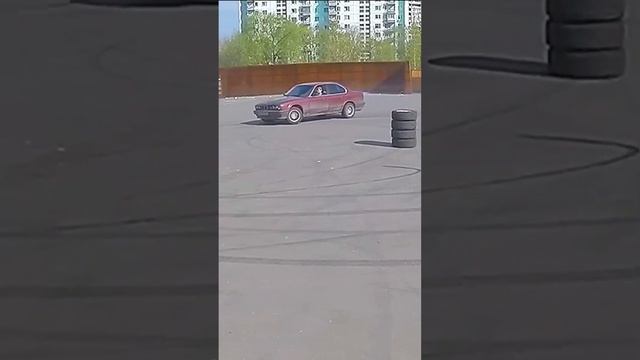 #беха #дрифт #bmwe34 #e34 #e34m5 #валит #дрифтинг #дрифтим #боком