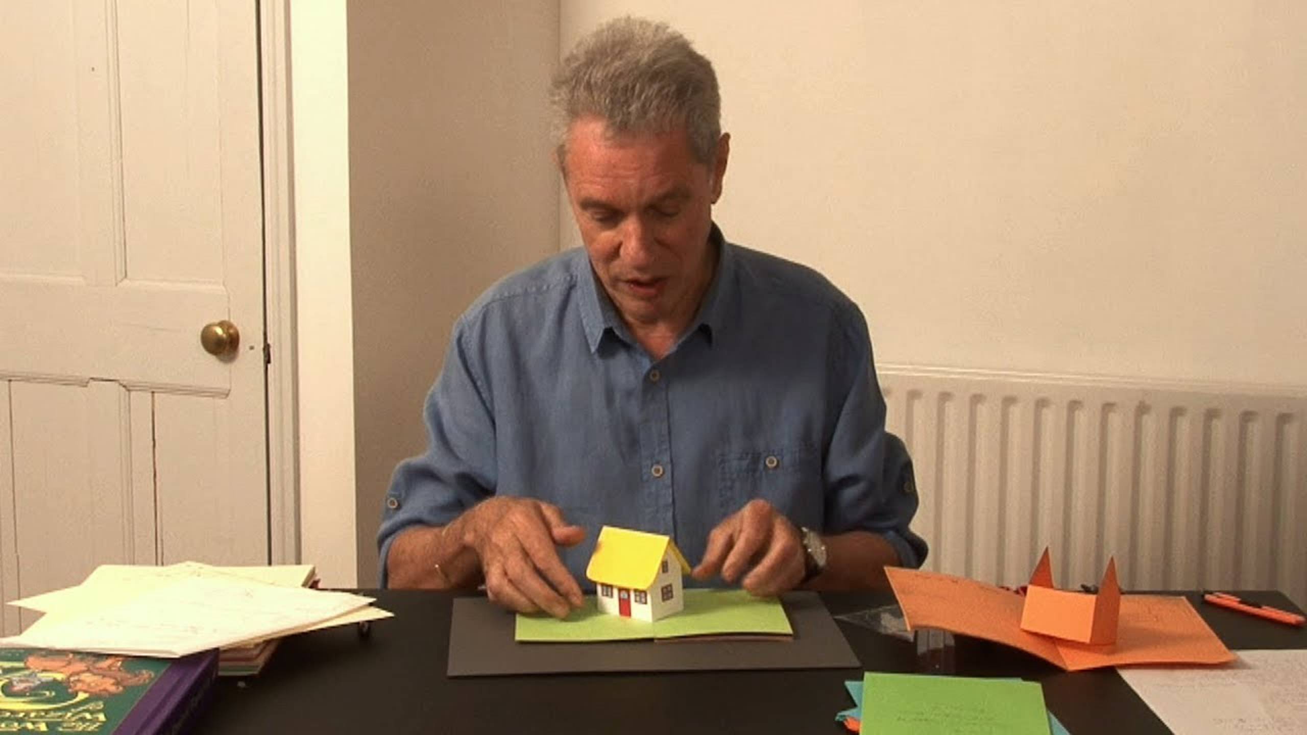 Pop-Up Tutorial 31 - Pop-Up House - Birthday Card смотреть онлайн