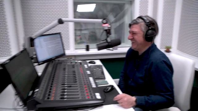 Galibri & Mavik рассказали о треке «Взгляни на небо» в VIP-купе «Восточного экспресса» смотреть онлайн