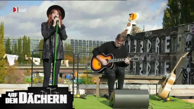 Florence + the Machine: Dog Days Are Over (Unplugged) - ON THE ROOFTOP Tape.tv смотреть онлайн