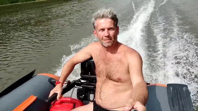 БоатсМан320,сижу у транца. смотреть онлайн