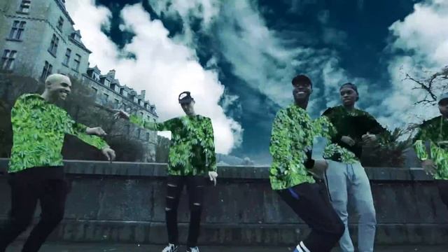 Bizzey & Yung Felix - Doe Je Dans ft. Adje, Jozo & YOUNGBAEKANSIE (prod. Yung Felix x Bizzey) смотреть онлайн