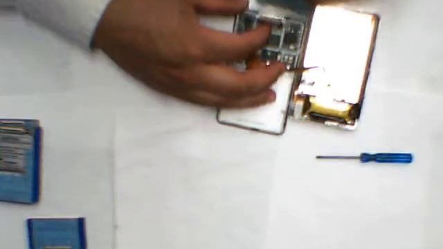 iPod video 30gb Hard Drive Replacement - How To смотреть онлайн