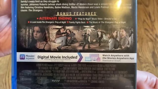 The Strangers: Prey at Night Blu-ray Unboxing смотреть онлайн