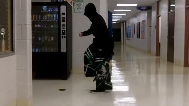 Shuffle At School смотреть онлайн