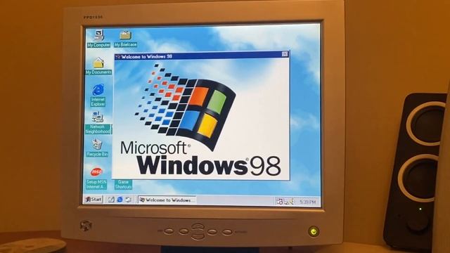 My Windows 98 Computer! @TheNostalgiaMall смотреть онлайн