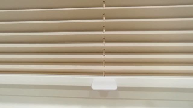 Шторы плиссе Decomatic 1615, на окно в санузел  от SVIL