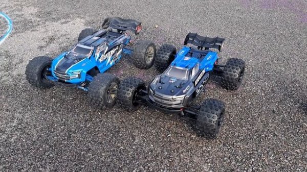Arrma Kraton 6s BLX and Arrma Kraton 4s BLX run and comparison!!!!