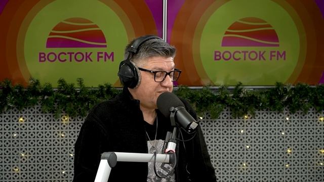 Хабиб о треке и клипе «Рубашка красная» и сериале «Слово пацана» | «Восточный экспресс» смотреть онлайн