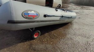 Подкатная тележка для лодки.