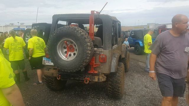 GO TOPLESS DAY 618 JEEPS 2017 смотреть онлайн
