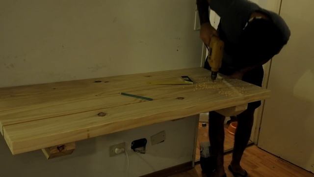 Homemade Desktop and workspace - under $20 DIY (4K) смотреть онлайн