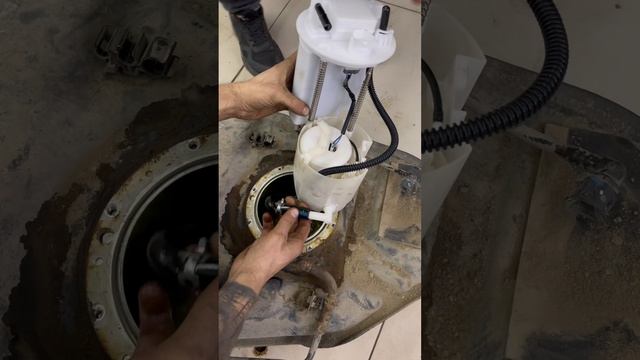 Замена топливного фильтра тонкой очистки