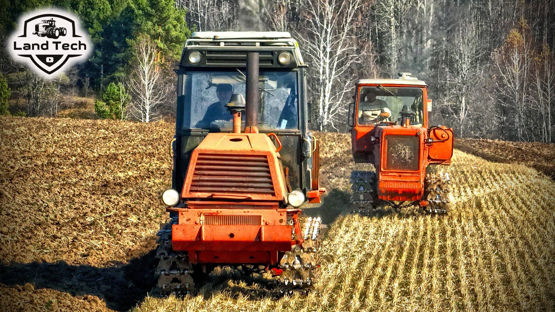 Пашем поле на гусеничных тракторах ДТ-75 и ВТ-100! ДТ-75 в идеальном состоянии! смотреть онлайн
