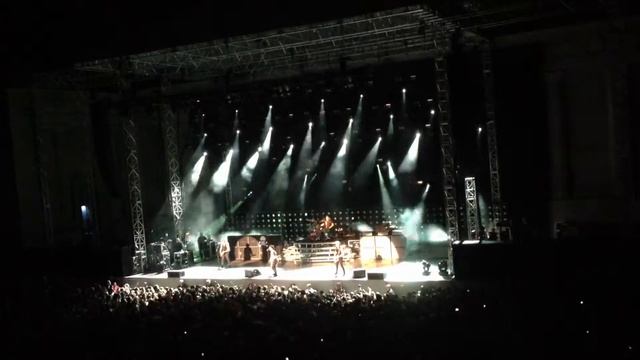 Huey Cam: Green Day - Going To Pasalacqua (Live At The Greek Theatre) 04-16-13 смотреть онлайн