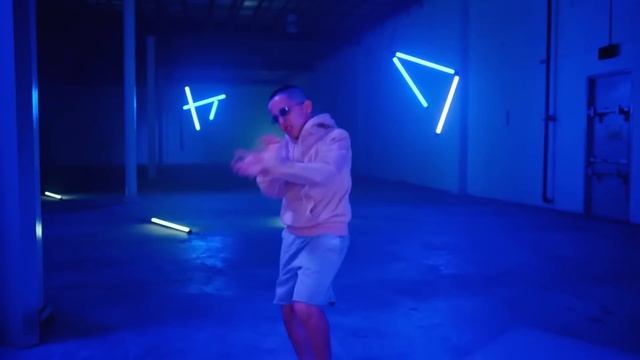Bad Bunny - Desde El Corazón (Video Oficial) смотреть онлайн