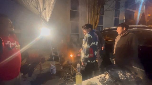 NEW YEARS VLOG🎆last couple minutes of 2023🍾🥂 смотреть онлайн