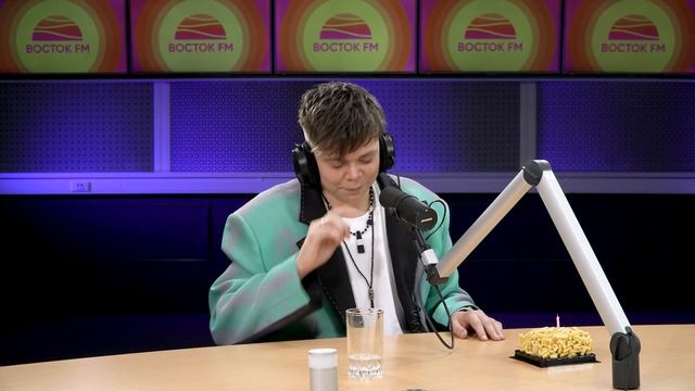 Элвин Грей о планах на день рождения, новых релизах и сольном концерте | «Восточный экспресс» смотреть онлайн