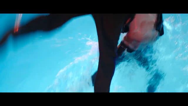 THE STRANGERS: PREY AT NIGHT (2018) Clip "Pool Fight" HD смотреть онлайн