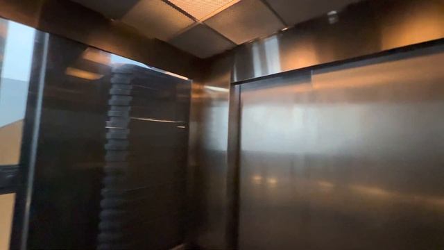1998 KONE MonoSpace MRL Traction Elevator @ Copenhagen Airport, Copenhagen, Denmark. смотреть онлайн