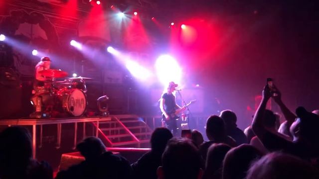 White Lightning - The Cadillac Three (Live) смотреть онлайн