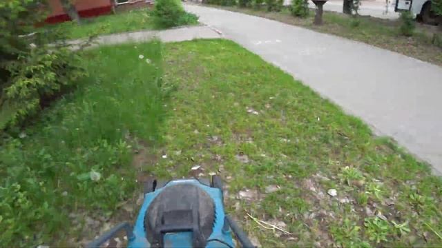 Газонокосилка Makita ELM3311 в деле. смотреть онлайн