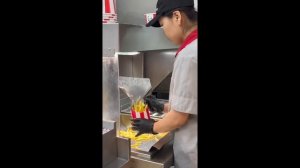 KFC. Кассир-повар