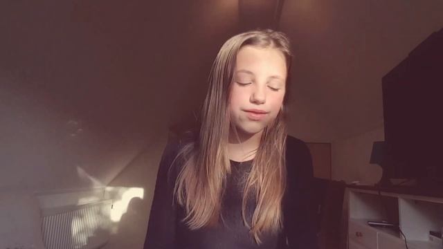 Amy covers Save the world - Swedish House Mafia voor Voice kids смотреть онлайн