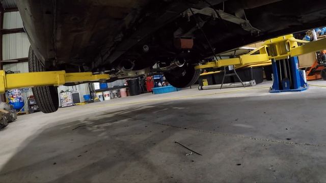 JUSA2V our 2v Swapped Foxbody LIVES!!! - RUNNING TERRIBLE смотреть онлайн