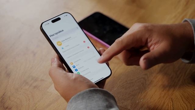 iPhone 16 и 16 Pro - быстродействие интерфейса, разница в скорости смотреть онлайн