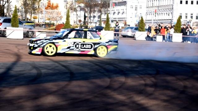 ИИ дрифтует смотреть онлайн