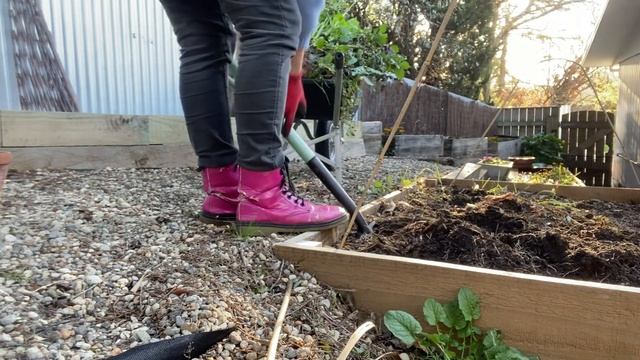 Beautiful Small Veggie Garden - my happy place. смотреть онлайн