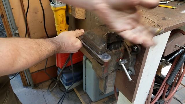 Metro Exodus Throwing Knives смотреть онлайн