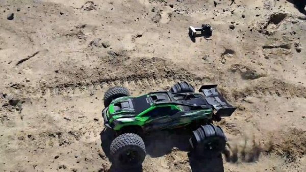Traxxas XRT 8s and Arrma Kraton 8s run and comparison!!!!