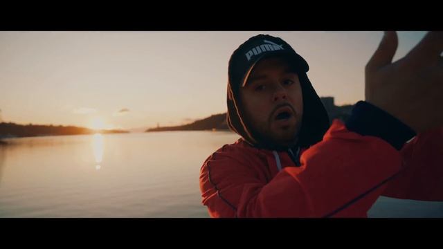 Quake Matthews - Feel Alive (Official Video) смотреть онлайн