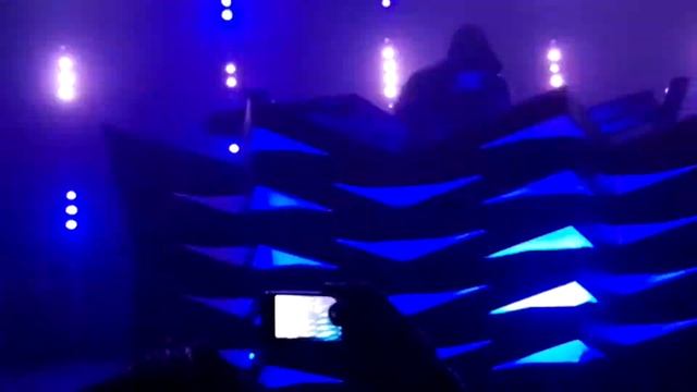 Perturbator _ Humans Are Such Easy Prey // Complete Domination _ Fra 30/03/2017 _ Jas Rod смотреть онлайн