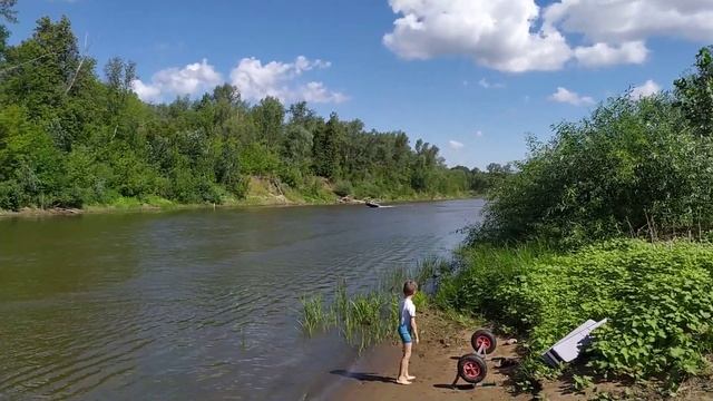 Флагман 350 и Tarpon t-oth 9,9.Винт 11. смотреть онлайн