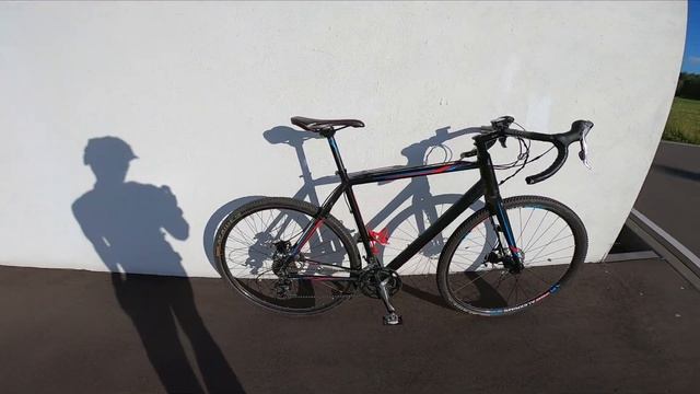 Gravel bike может все! Гоняю на велосипеде по Москве смотреть онлайн