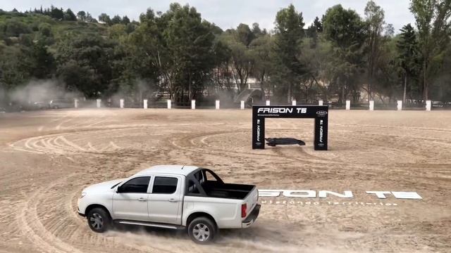 Frisón T6 de JAC México смотреть онлайн
