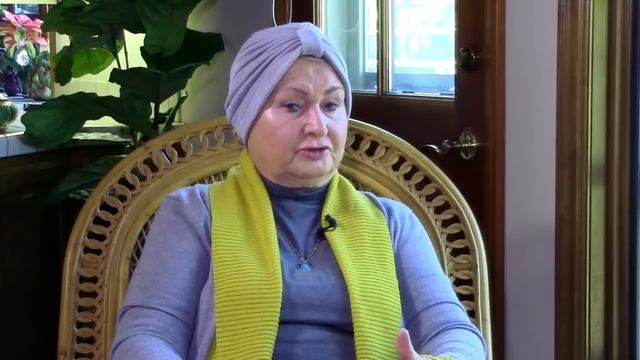 Suhein Beck - ELAJ - Interviews Mother about challenges as Syrian Immigrants علاج - سهين بيك смотреть онлайн
